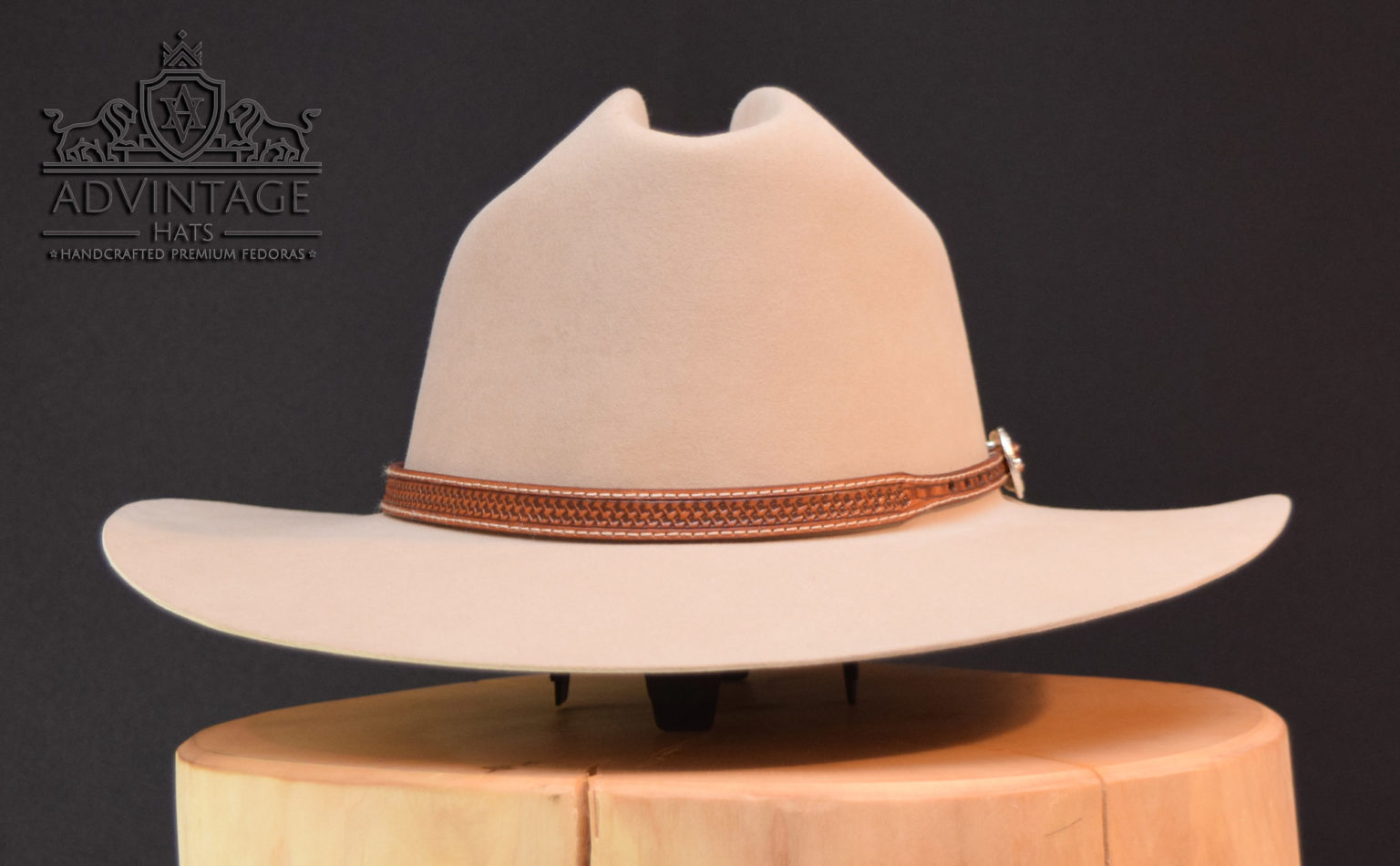 Cattleman Cowboy Hat in Bone / Justified | adVintage